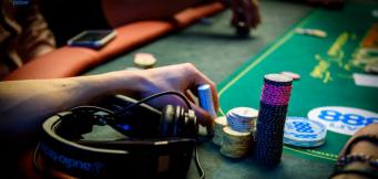 Hit poker