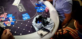 Hit and run poker
