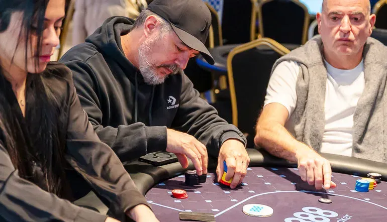 Dark Bet Poker